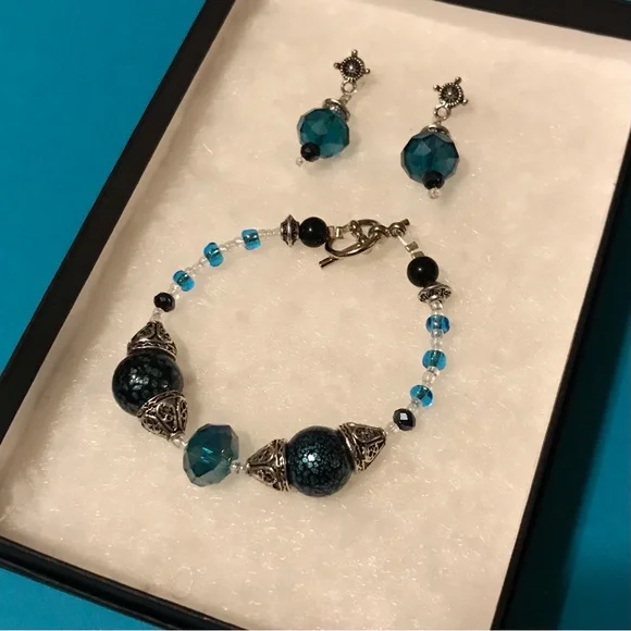 New Handmade Child’s Bracelet and Earrings, Beaded. Teal Blue, Black, Silver - Picture 5 of 8